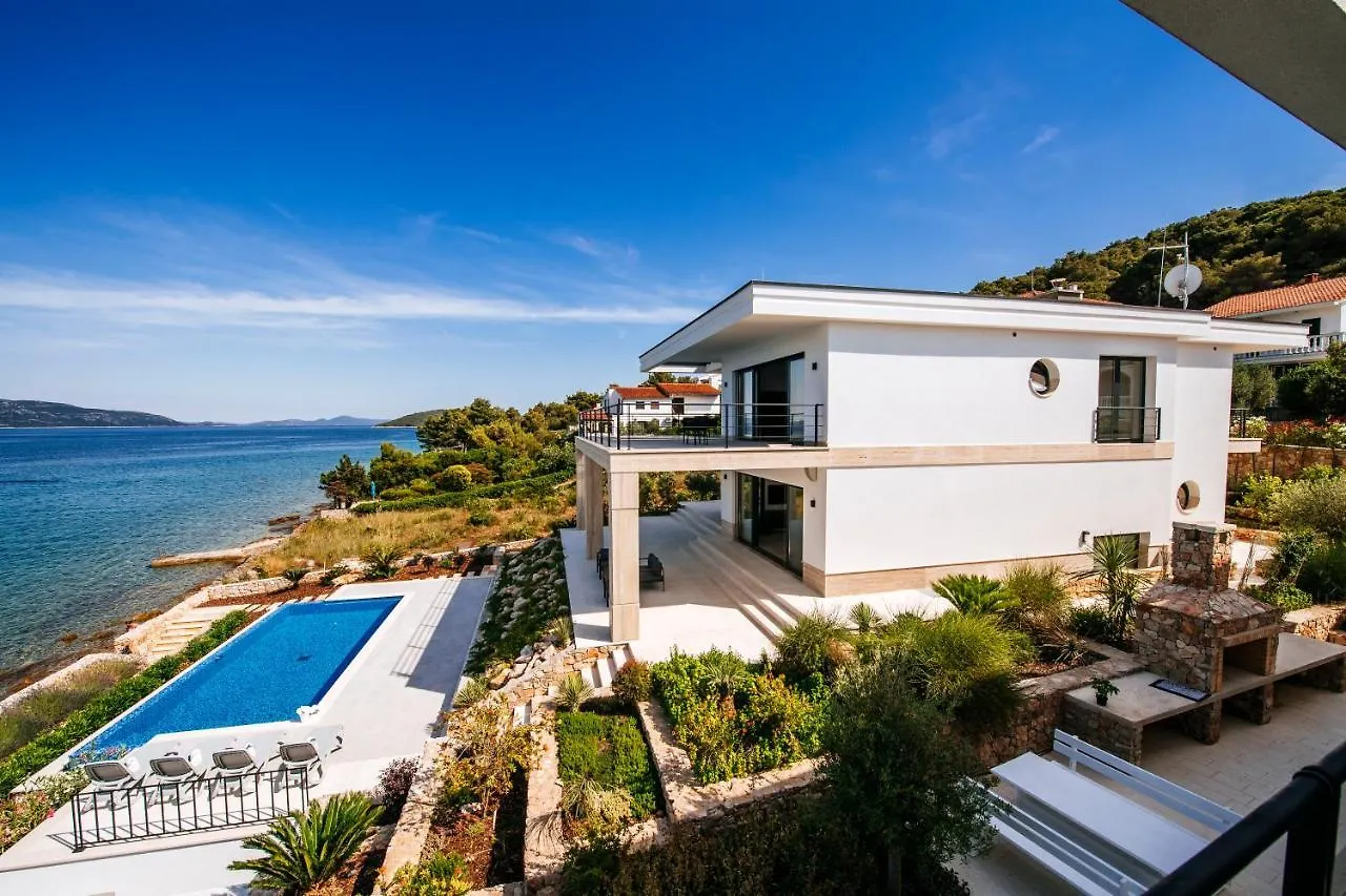 Villas Anita Veli Iž